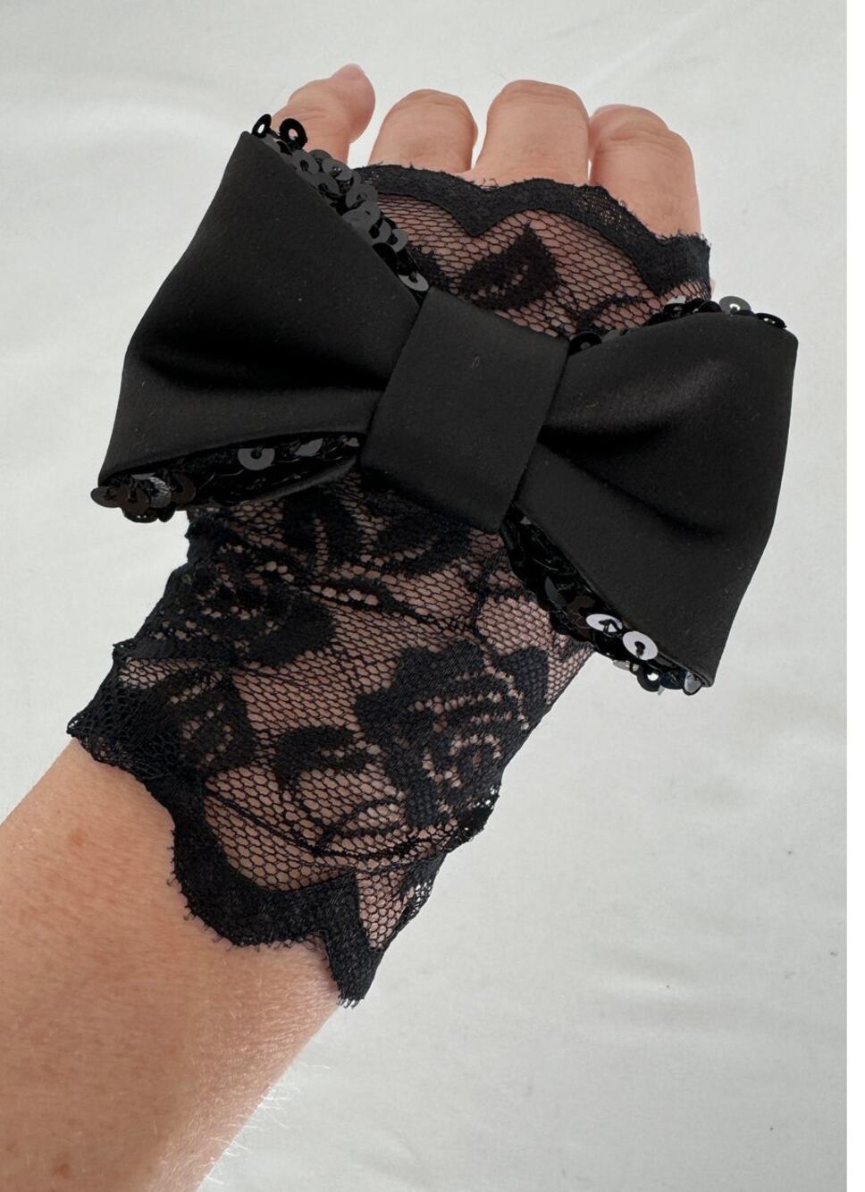 Les Archives Petite Arc Lace Gloves Open Finger Bow Black New Sequin